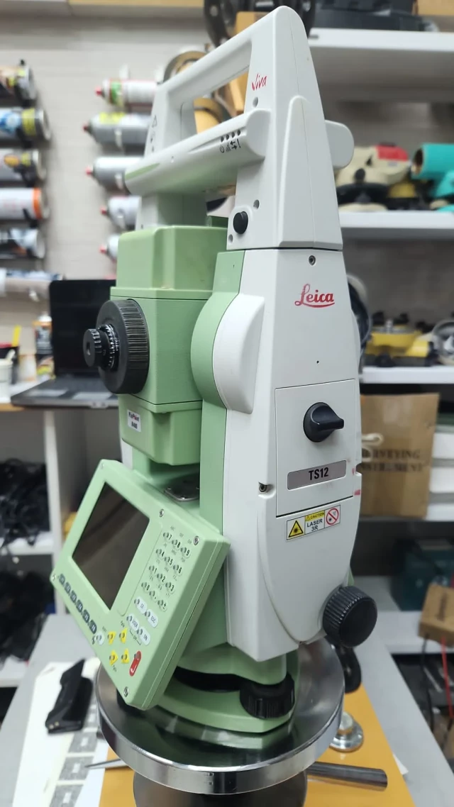 Leica TS12 P 3'' R400