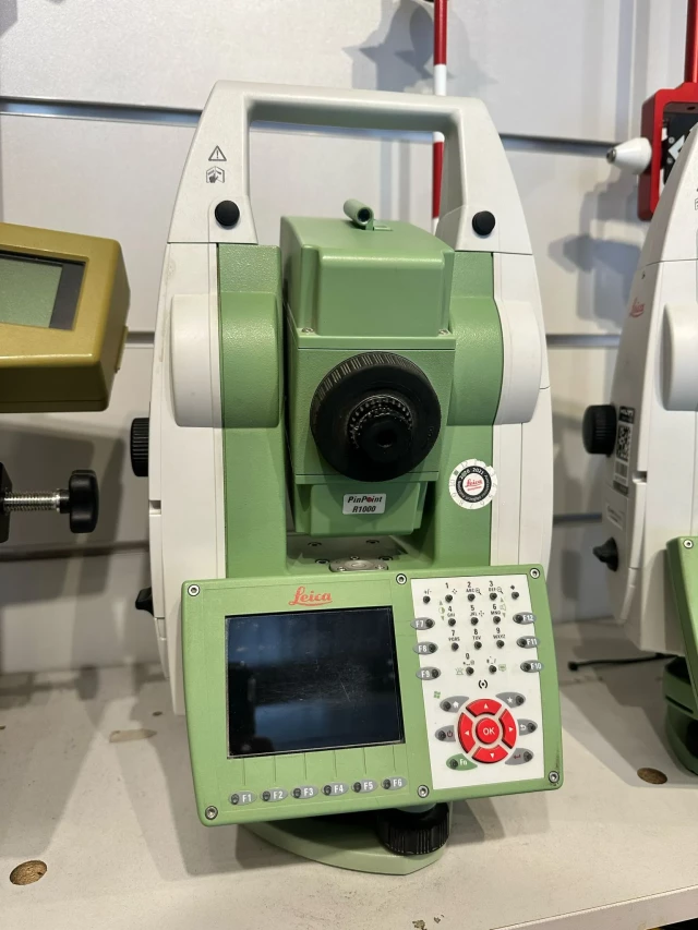 Leica TS11 1'' R1000
