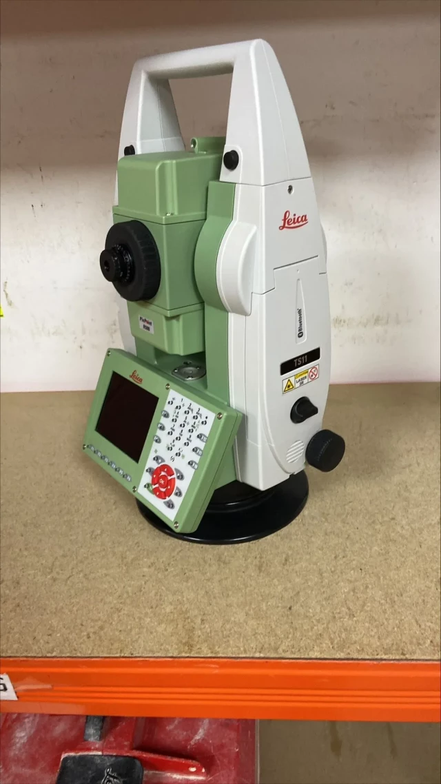 Leica TS11 1''R500