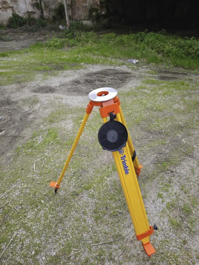 Complete Trimble kit for topographic surveying and 3D scanning